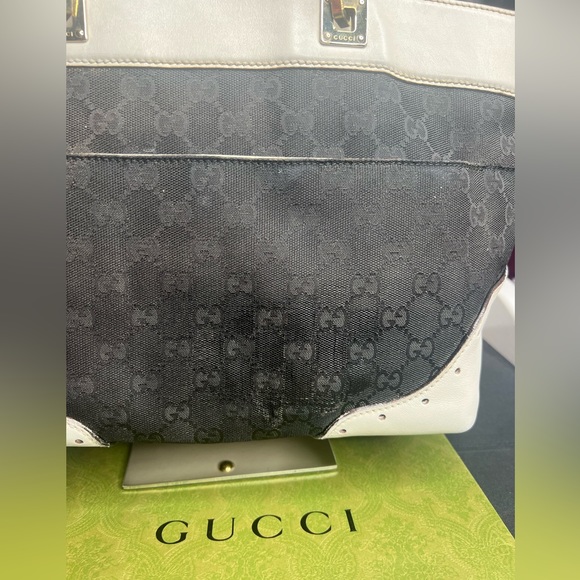 Authentic GUCCI bag - Picture 8 of 12
